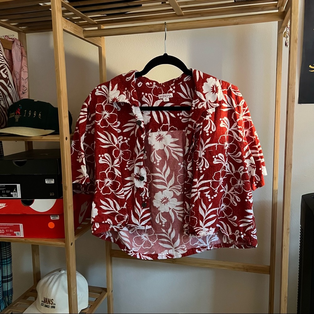FLORAL HAWAIIAN BUTTON UP SHIRT